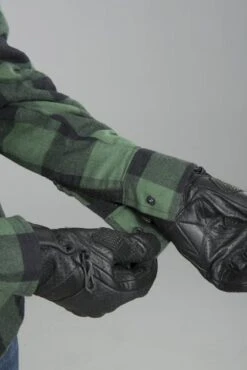 Sovracamicia Donna Course Rinforzata In Aramide Nero-Verde -Richa Negozio online 34be90ca1b05af0ee63674b4d0d0c2684f5097c2 1 1513 FSD GREEN M lip022018 26