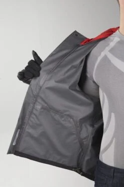 Giacca Antipioggia Macna Refuge Nero -Richa Negozio online 61493a2867c3fc22642467fd3db39c357eaa39cb 1 095912 1 140