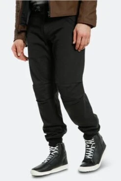 Pantaloni Moto Dainese Trackpants Neri 12 Pantaloni Moto Dainese Trackpants Neri -Richa Negozio online 805a10fdca7e440bb8a1c71d456bc66d 2 PIA 227536 0 30