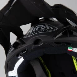 Casco Cross Airoh Aviator Ace Nero -Richa Negozio online be187a97c4e082e9fa75d70bc012d5be3103ab0d 2 PIA 133771 0 110